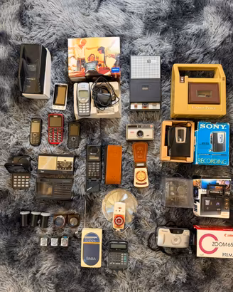 SUPER LOTTO RETRO TECH: Nokia, Sony, Canon, Kodak