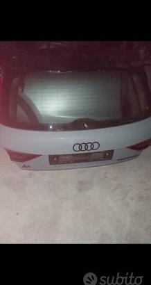 Cofano posteriore audi a1