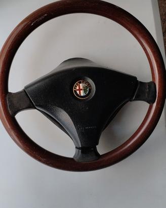 VOLANTE in legno ORIGINALE ALFA ROMEO .