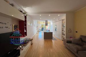 Villa di 288 m² con più di 5 locali e box auto dop