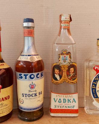 collezione vintage bottiglie liquore 