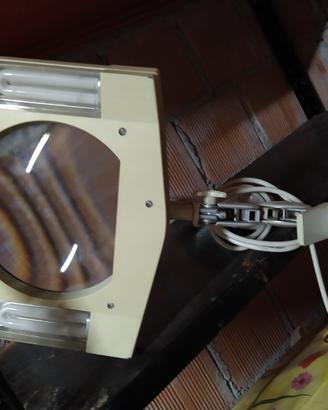 Lampada con lente e neo di ingrandimento da labor