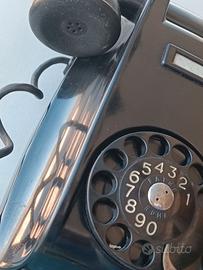 telefono a muro antico