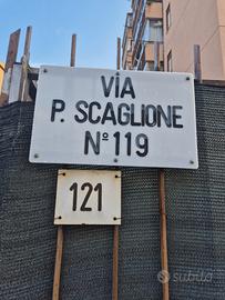 Box via Pietro Scaglione con soppalco in acciaio