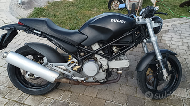 Ducati Monster 620 ei Dark anno 2004
