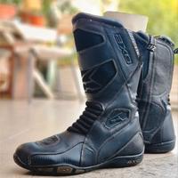stivali da motociclista 