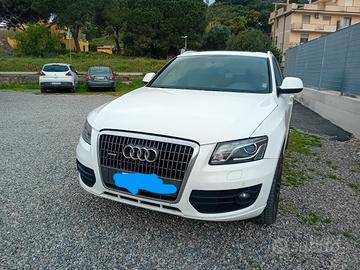 Audi Q5 2000 tdi  quattro s line .SOLO COMMERCIANT