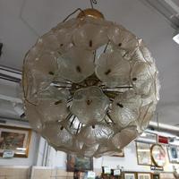 LAMPADARIO TONDO FIORI VETRO1