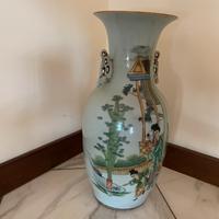 Antico vaso cinese in porcellana