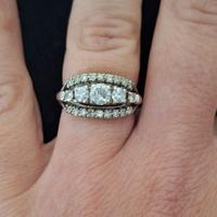 Anello oro bianco e diamanti trilogy