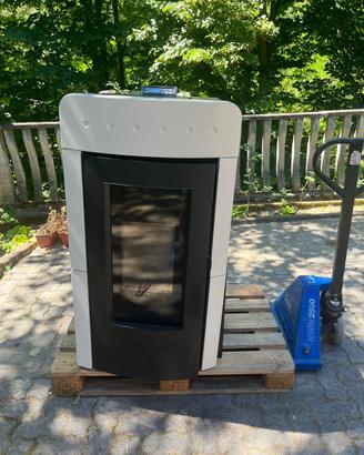 Termostufa a pellet Caminetti Montegrappa 26,5kw