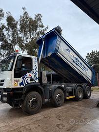 Autocarro 4 assi eurotrakker