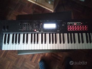 Tastiera Korg Cross 2 synthesizer workstation 