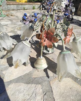 Lampadario vintage in ferro battuto