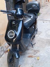 Moto elettrica NIU M - 2022