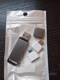 Chiavetta Usb 2TB, con 2 adattatori, Nuova mai usa
