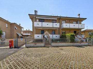 VILLA A SCHIERA A COLLESALVETTI