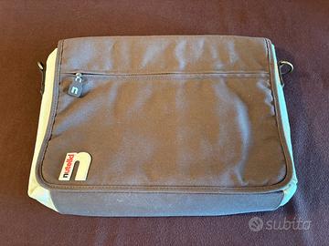 Messenger Nutella Ferrero NO vuitton