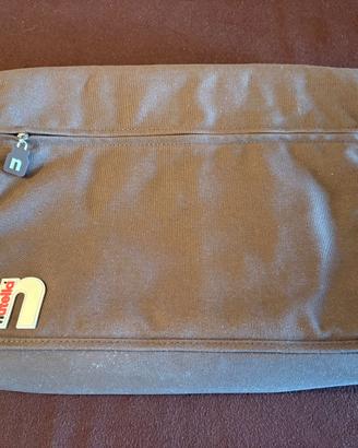 Messenger Nutella Ferrero NO vuitton