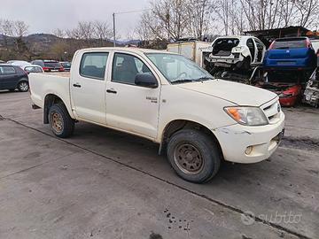 toyota hilux solo per ricambi