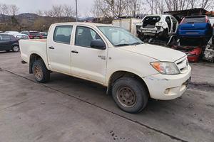 toyota hilux solo per ricambi