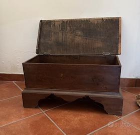 Cassapanca vintage piccola in legno