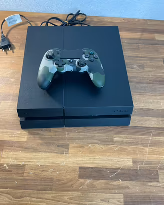 PlayStation 4 (PS4)