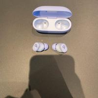 Apple beats solo Buds