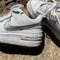 Scarpe air force one limited edition bianche