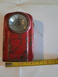 Torcia elettrica Wonder vintage, in metallo rossa.