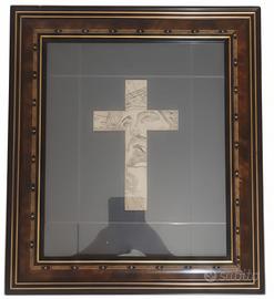 Quadro a specchio  con  crocifisso in legno dimens