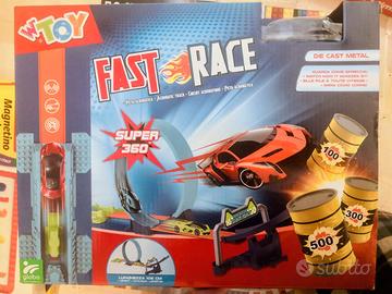 Pista auto con giro a 360°