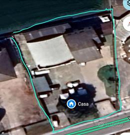 Casa indipendente + magazzini + uffici