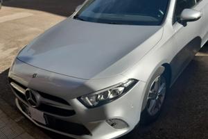 MERCEDES-BENZ DEL 2020