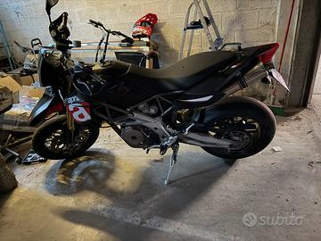 Aprilia dorsoduro 750