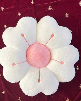 Cuscino Decorativo a Forma di Fiore Bianco e Rosa