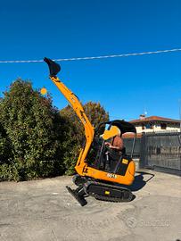 E272- Escavatore 18 q JCB 8018 allargabile