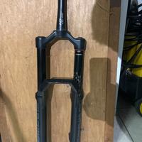 Forcella enduro ROCK SHOX DOMAIN