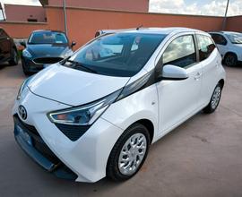 Toyota Aygo 1.0 VVT-i 72 CV 5 porte x-clusiv Conne