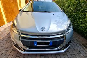 Pegeout 208 1.4 HDi 68CV 5P adatta neopatentati