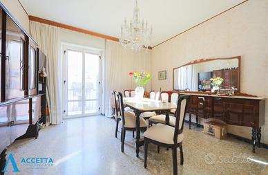 Luminoso appartamento in Via Elio