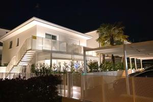 Villa a ponente 50 metri dal mare