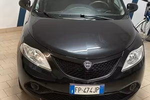 AUTOVETTURA LANICA Y