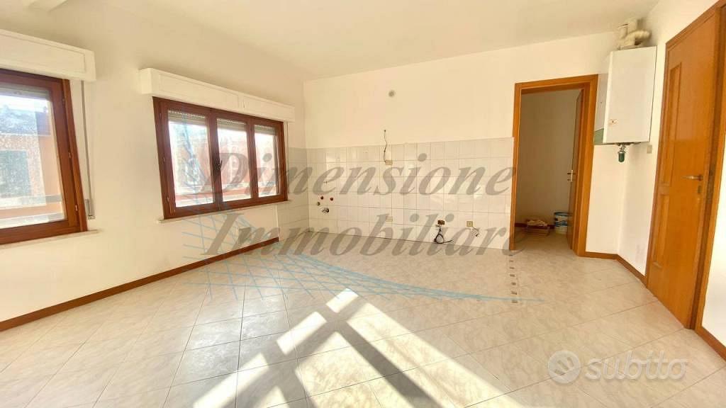 Appartamento di 100 m² con 5 locali a Cecina - Vista 6