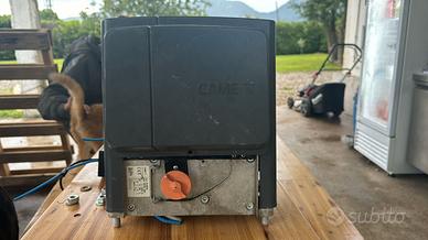 Cancello scorrevole con apertura automatica