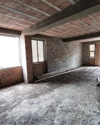 Casa indipendente di 230 m² con più di 5 locali e 