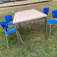 tavolo allungabile con 4 sedie stile moderno
