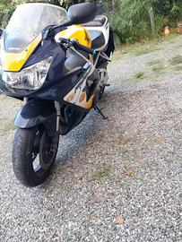 Honda CBR 900 RR FIREBLADE 