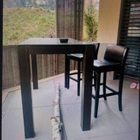 Hochtisch und 4 Lederstühle massiv Buchenholz sehr