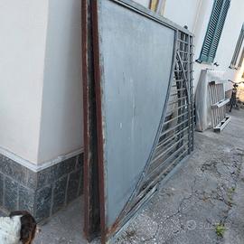 Cancello in ferro pieno